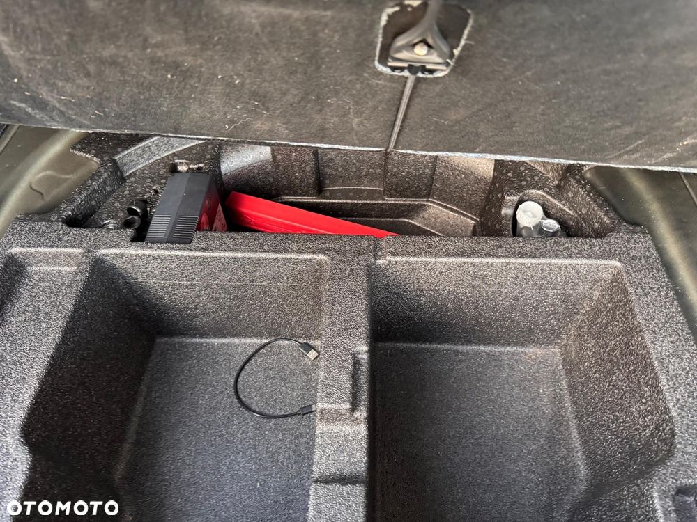 Skoda Superb 2.0 TDI DSG Premium Edition - 25