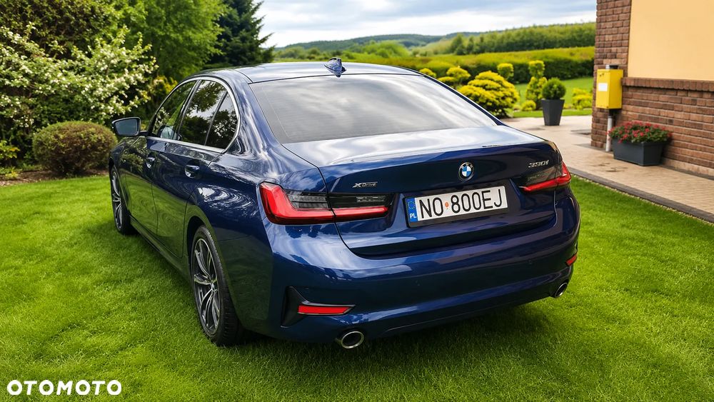 BMW Seria 3 330i Luxury Line sport - 6