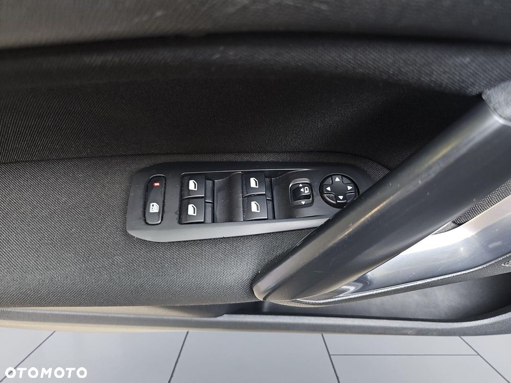 Peugeot 308 1.5 BlueHDi Active Pack S&S EAT8 - 17