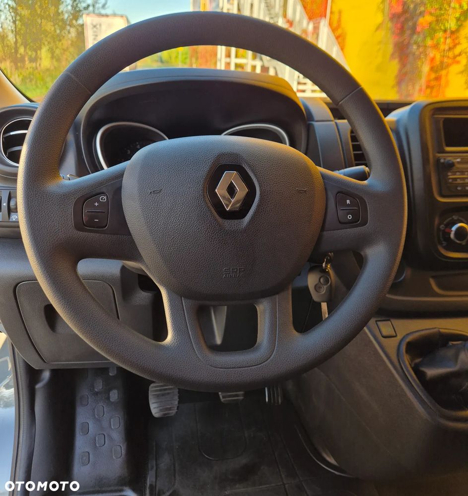 Renault Trafic - 26