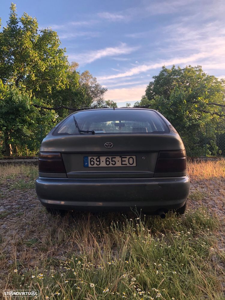 Toyota Corolla - 4