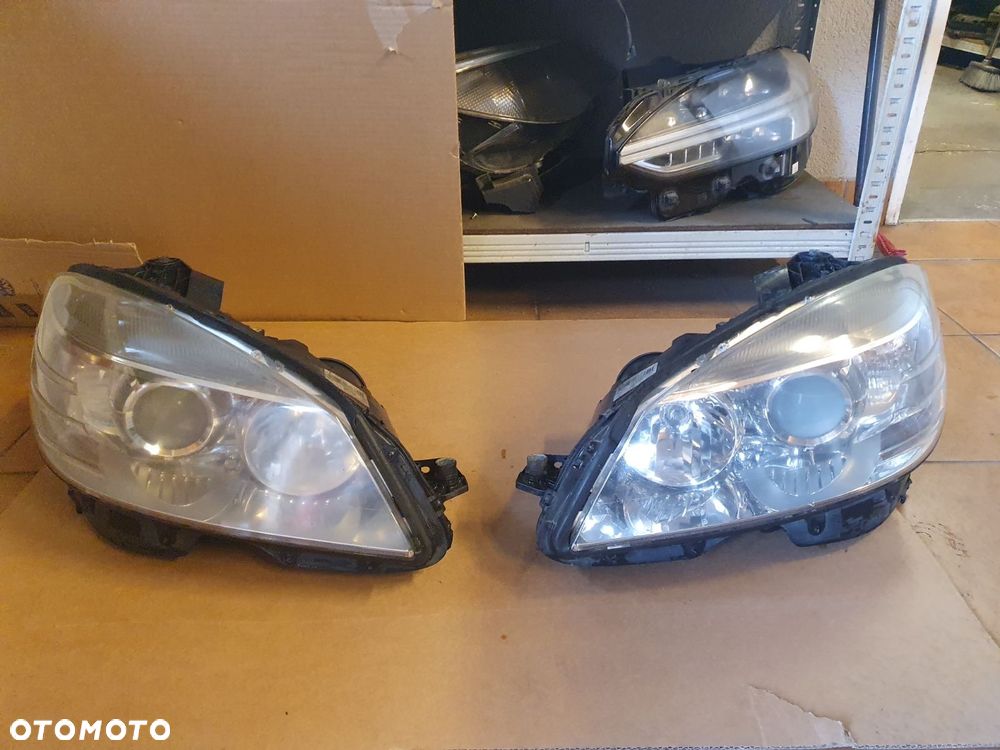 REFLEKTOR L/P MERCEDES C-KLASA W204 SOCZEWKA H7 - 1