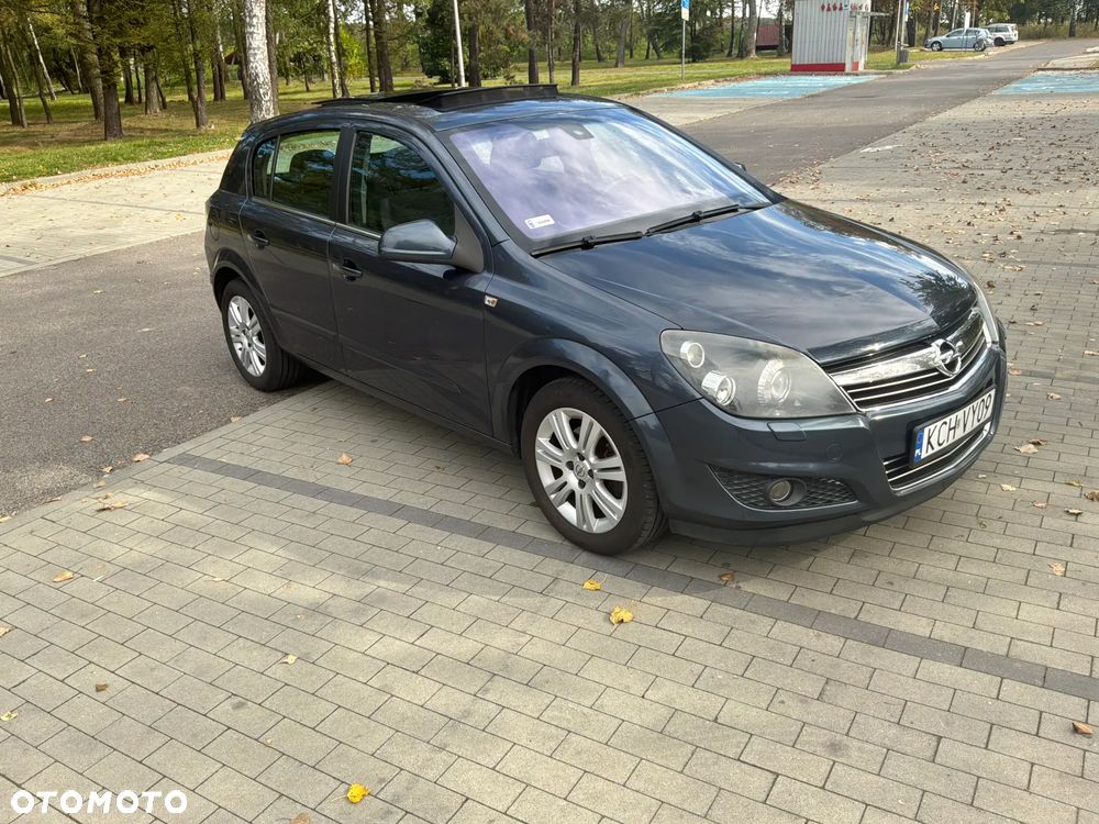 Opel Astra 2009 photo 3
