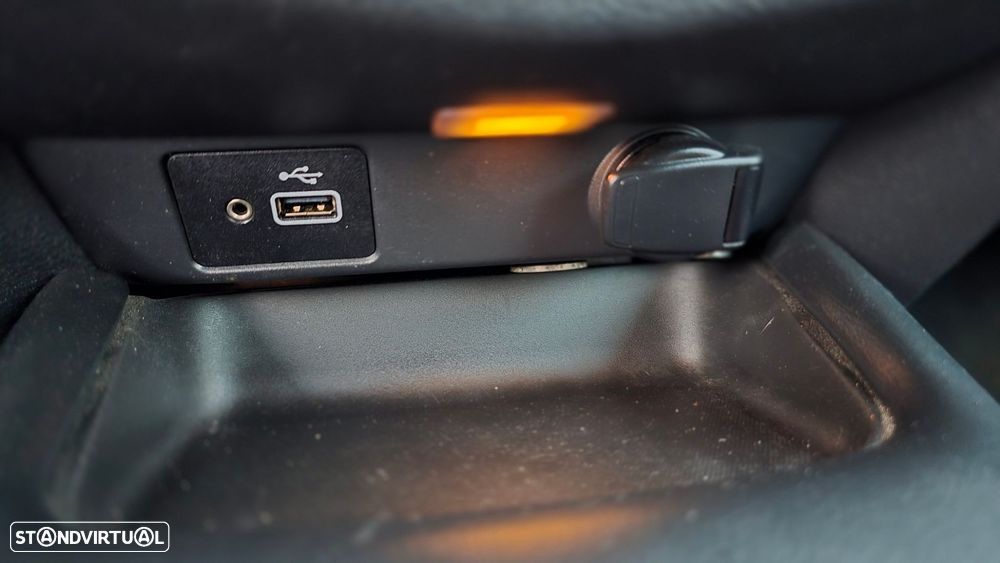 Nissan Juke 1.6 Hybrid N-Connecta - 36