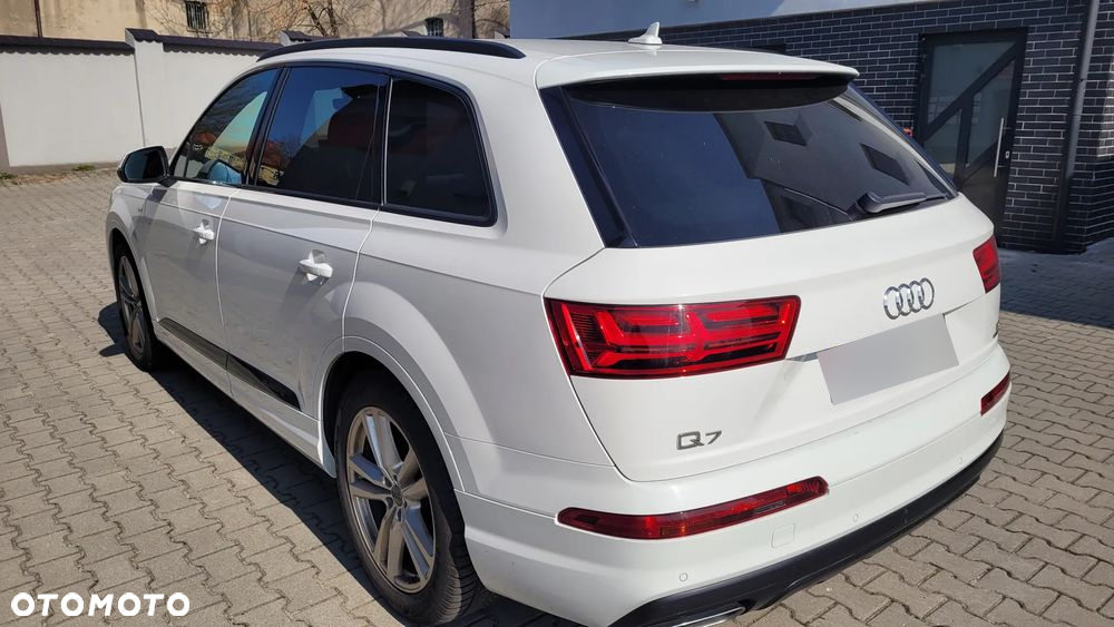 Audi Q7 3.0 TDI ultra Quattro Tiptronic - 4