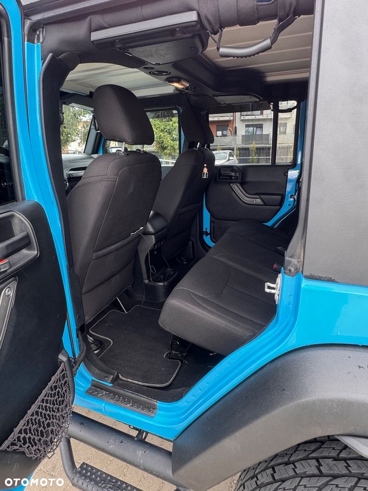 Jeep Wrangler - 16