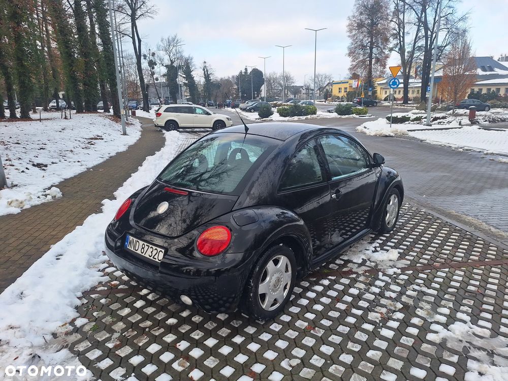 Volkswagen New Beetle - 4