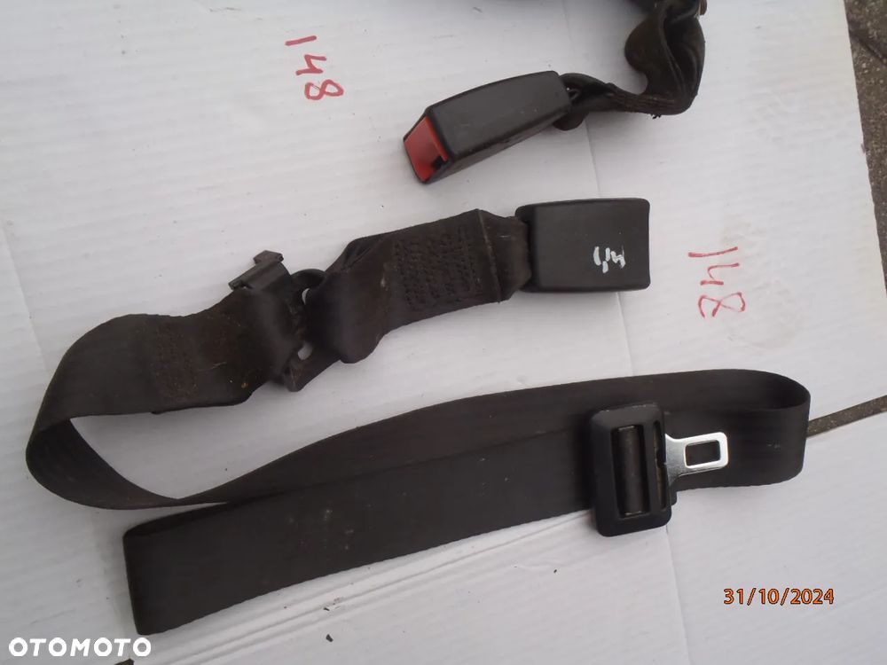 pas bezpieczeństwa fiat panda tył tylny center. posiadam wszystkie części - 3