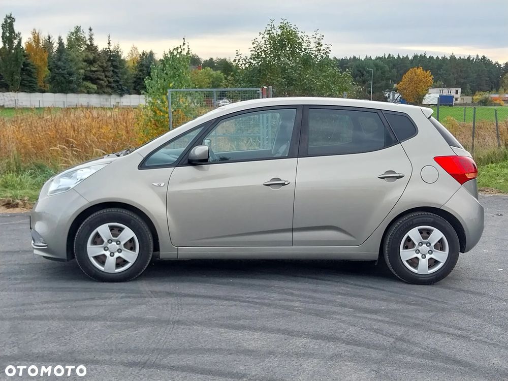 Kia Venga 2017 photo 2
