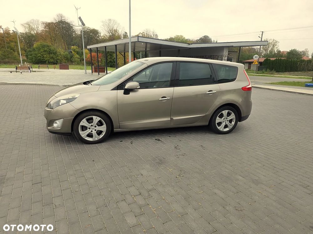 Renault Scenic - 24