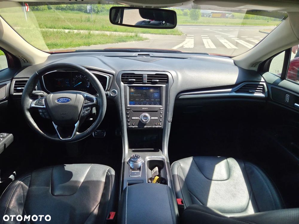 Ford Fusion - 13