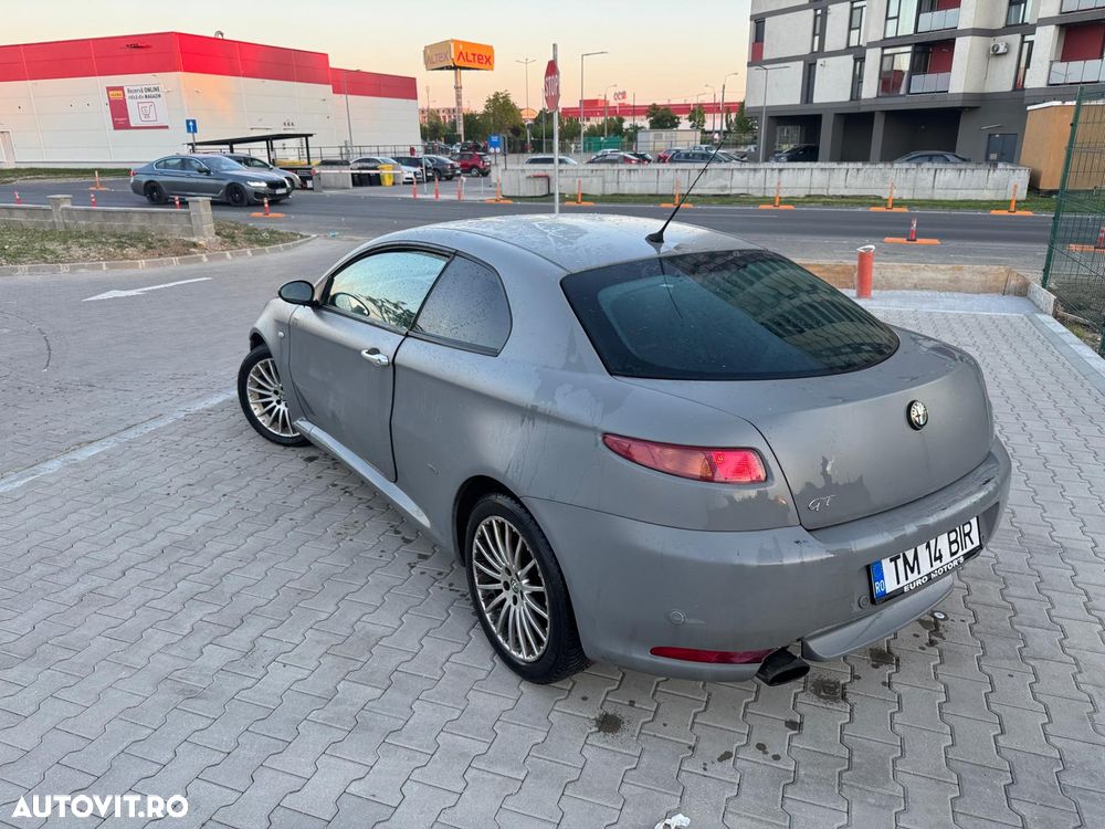 Alfa Romeo GT 1.9 Multijet Distinctive - 6