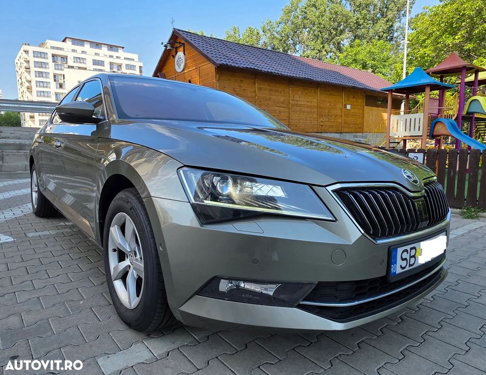 Skoda Superb 2.0 TDI Ambition - 10