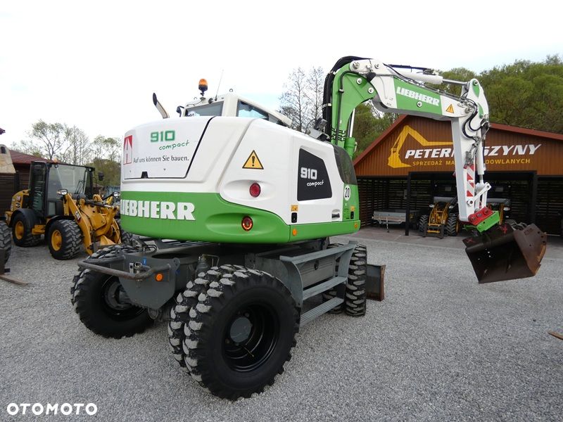Liebherr A910 Compact / Z Niemiec / Super Stan / BEZ DPF / 2 Łyżki / - 8