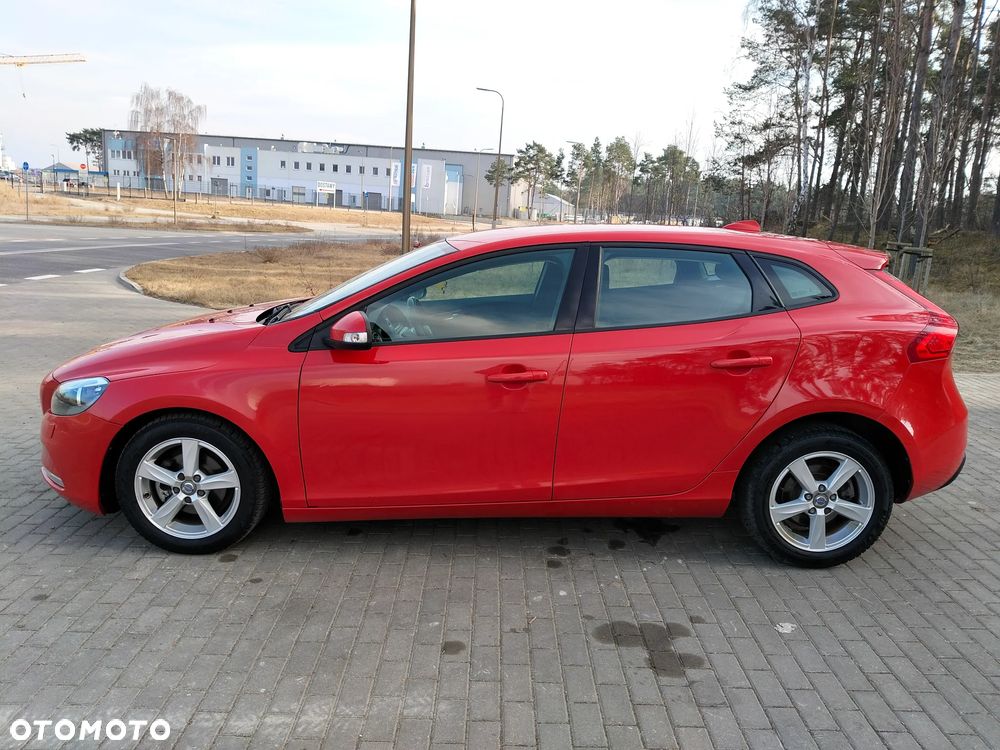 Volvo V40 D2 Momentum - 3