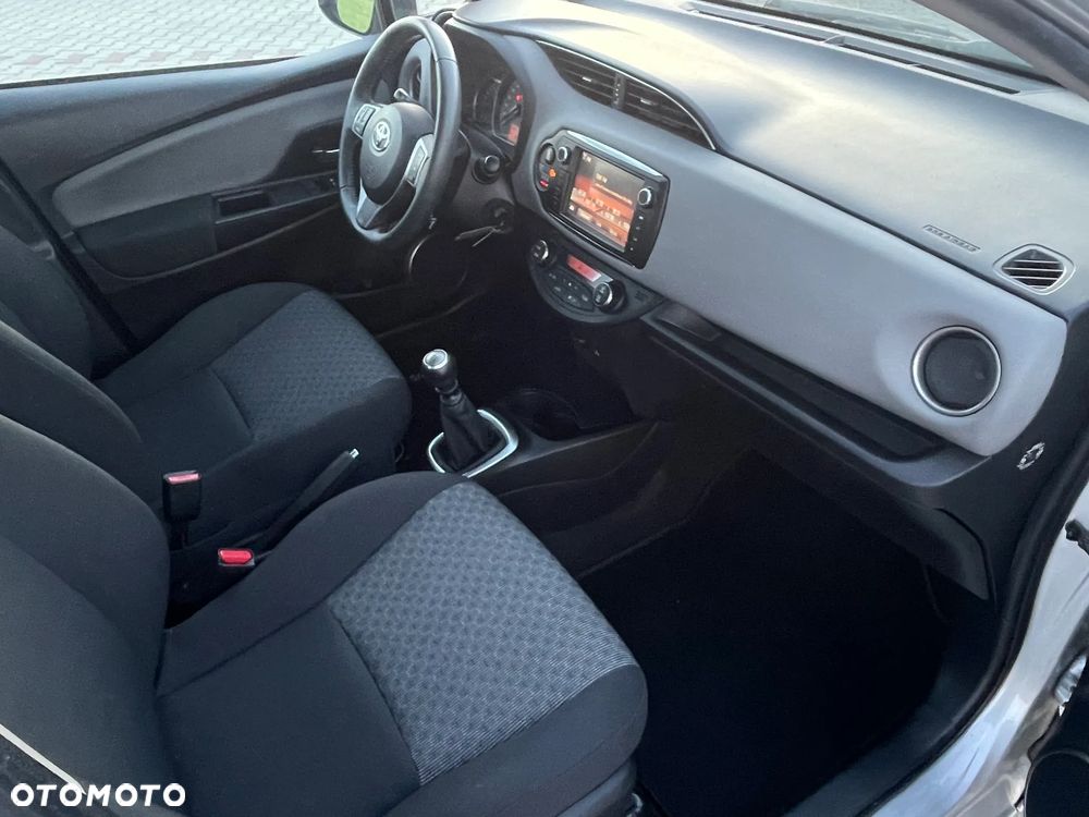 Toyota Yaris 1.33 VVT-i Lounge - 9