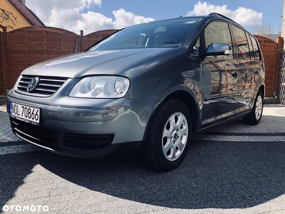 Volkswagen Touran 1.9 TDI DPF Conceptline - 1