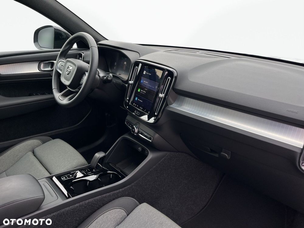 Volvo XC 40 B3 Ultra Dark - 12