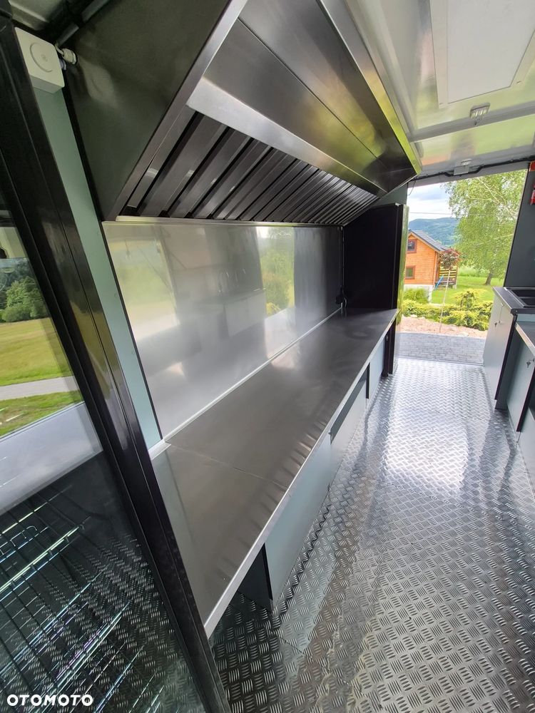 Iveco Food Truck Sklep Bar - 8