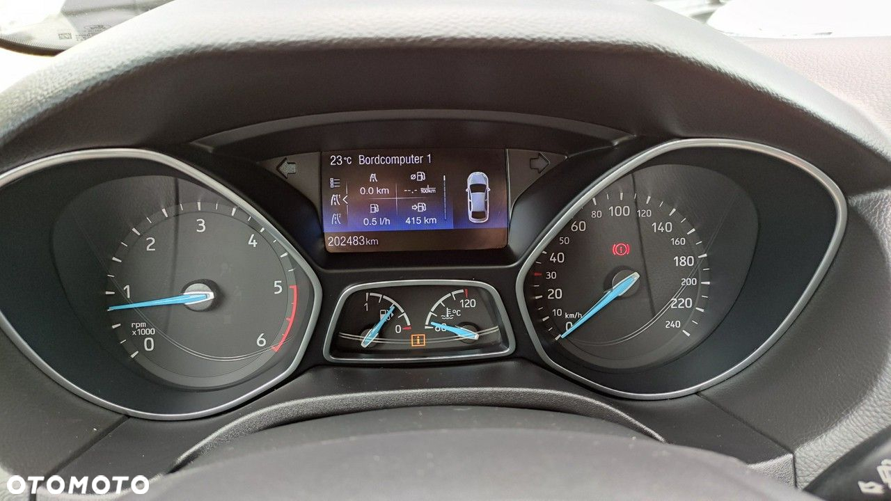 Ford Focus - 32