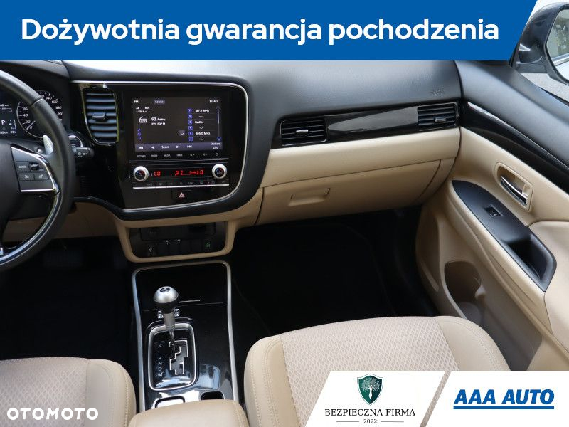 Mitsubishi Outlander - 9