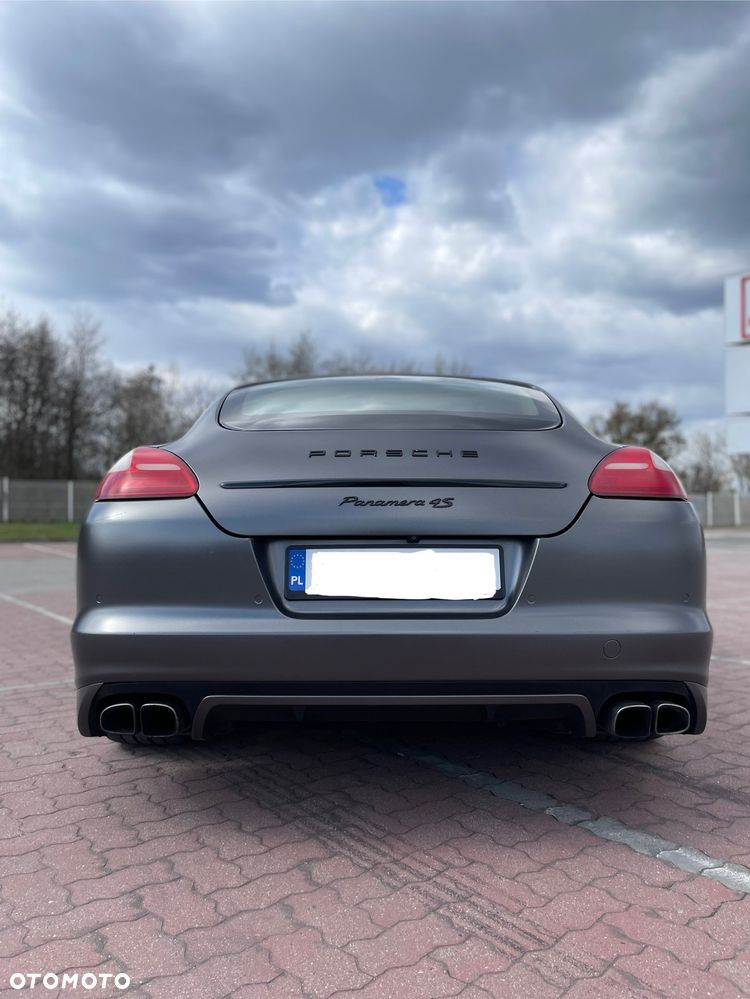Porsche Panamera 4S PDK - 3