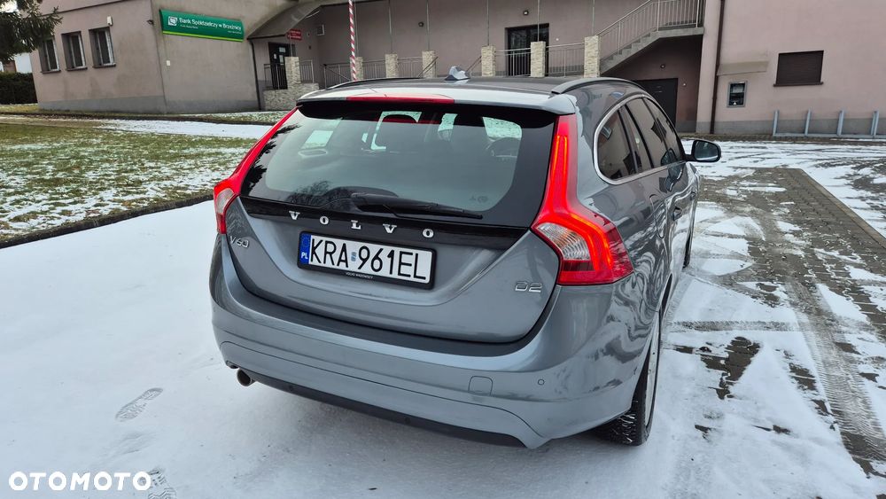 Volvo V60 D2 Summum - 15