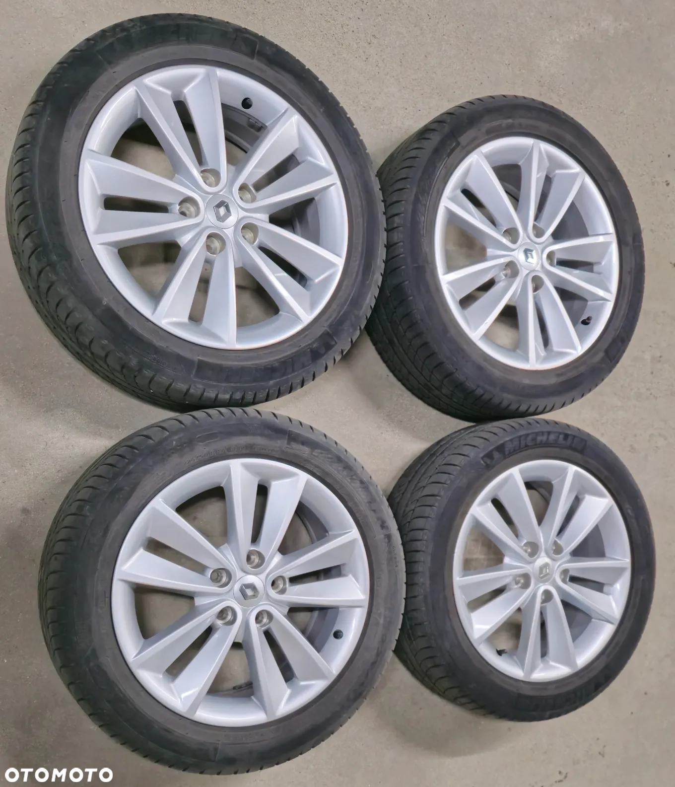 Renault Grand Scenic - 22