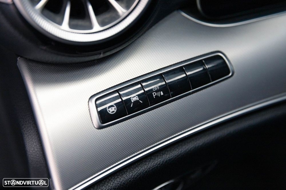 Mercedes-Benz E 220 d AMG Line - 24