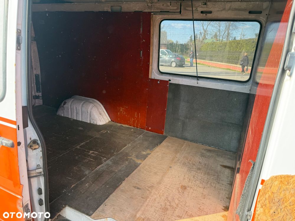 Mercedes-Benz Sprinter - 8