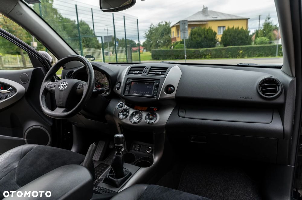 Toyota RAV4 2.0 4x4 Sol - 26