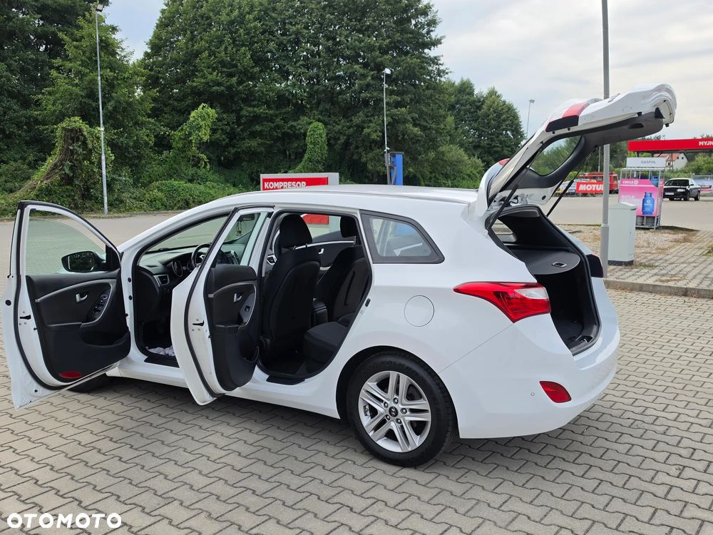Hyundai i30 1.6 Classic - 12