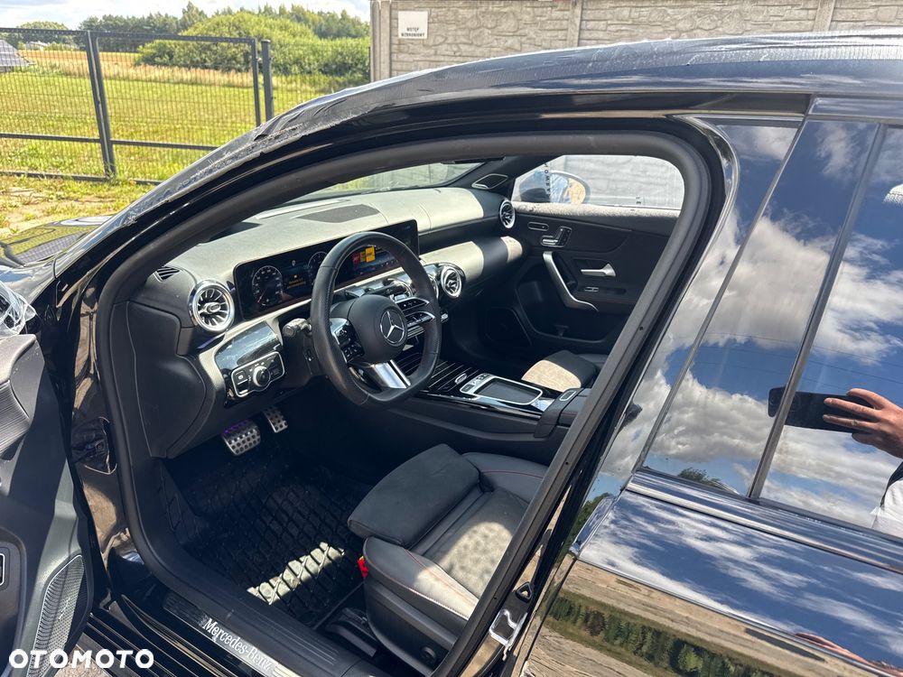 Mercedes-Benz Klasa A 200 AMG Line 7G-DCT - 4