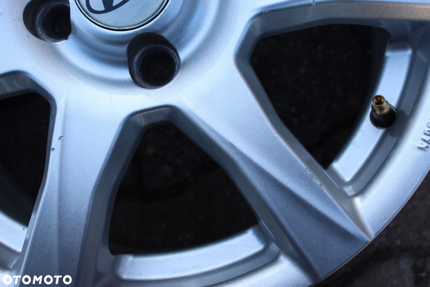 OZ HYUNDAI i10 15cali 4x100 ET47 6J TPMS - 8