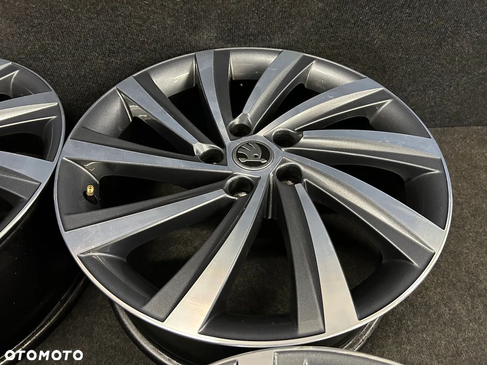 Alufelgi Skoda Octavia IV, III, VW Golf 7, 8, Toutan, Sportsvan 18 cali 5x112 4szt. Ładne! - 16