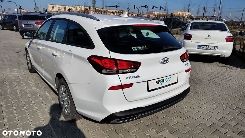 Hyundai i30 1.5 T-GDI 48V Modern - 8