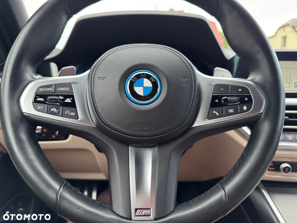 BMW Seria 3 330e PHEV M Sport Edition sport - 32
