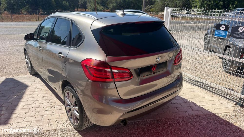 BMW 218 Active Tourer d Line Sport - 14