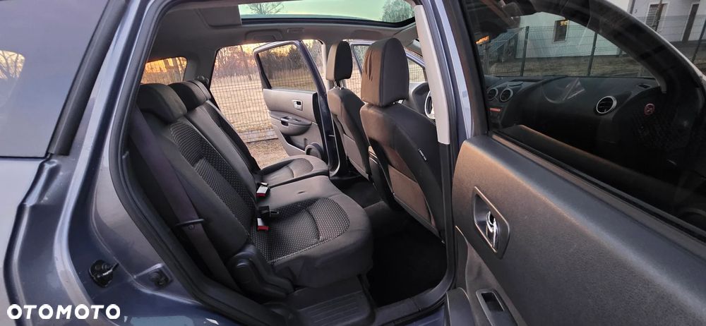 Nissan Qashqai+2 - 15