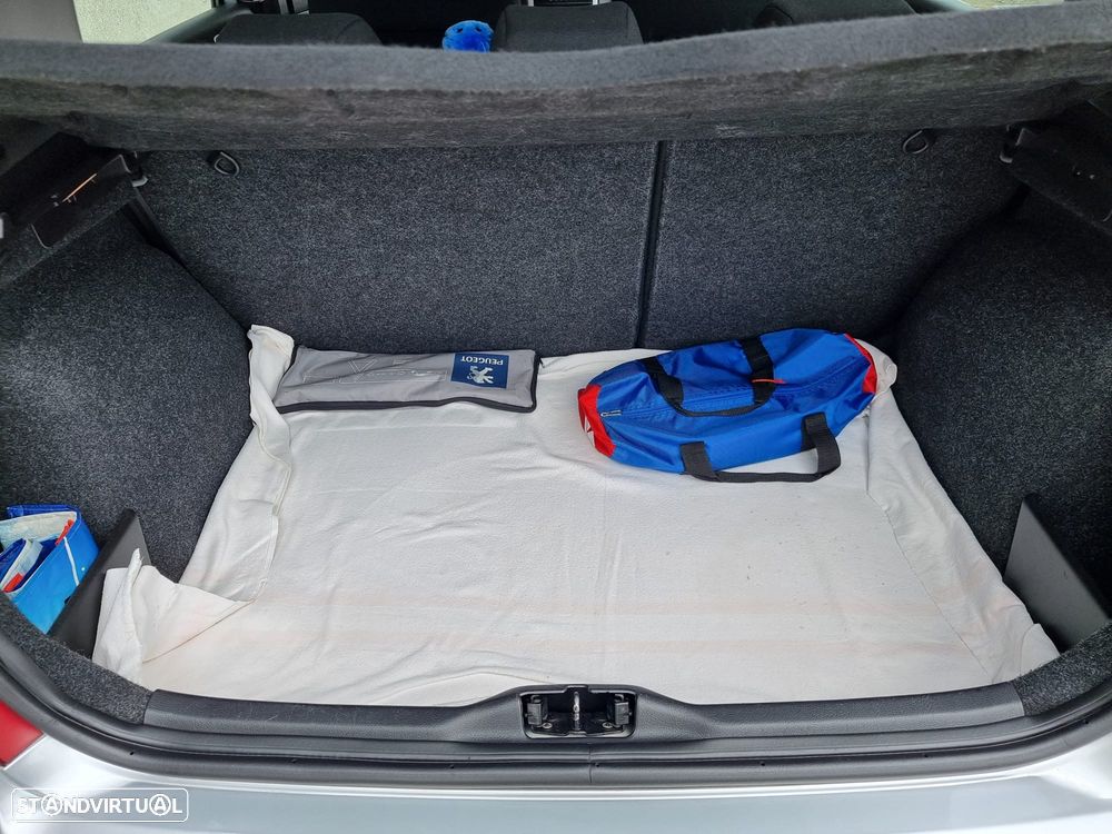 Peugeot 307 1.6 HDi Executive - 16