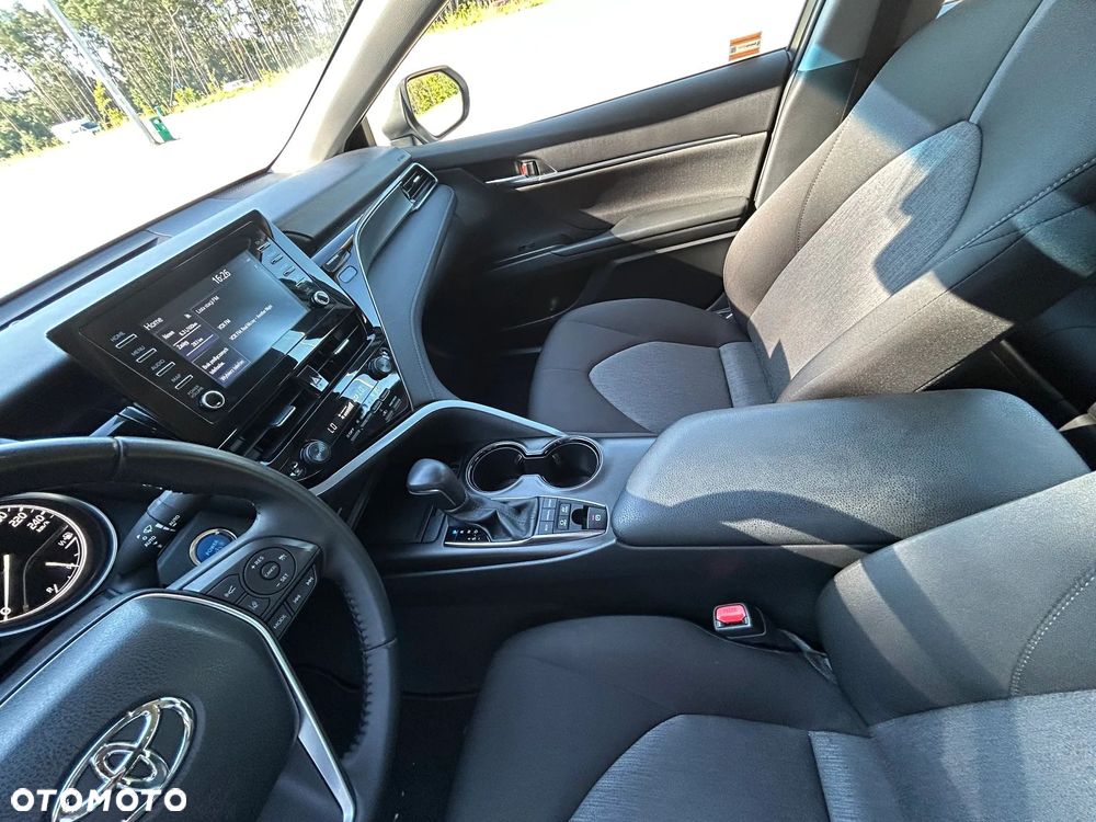Toyota Camry 2.5 Hybrid Comfort CVT - 26