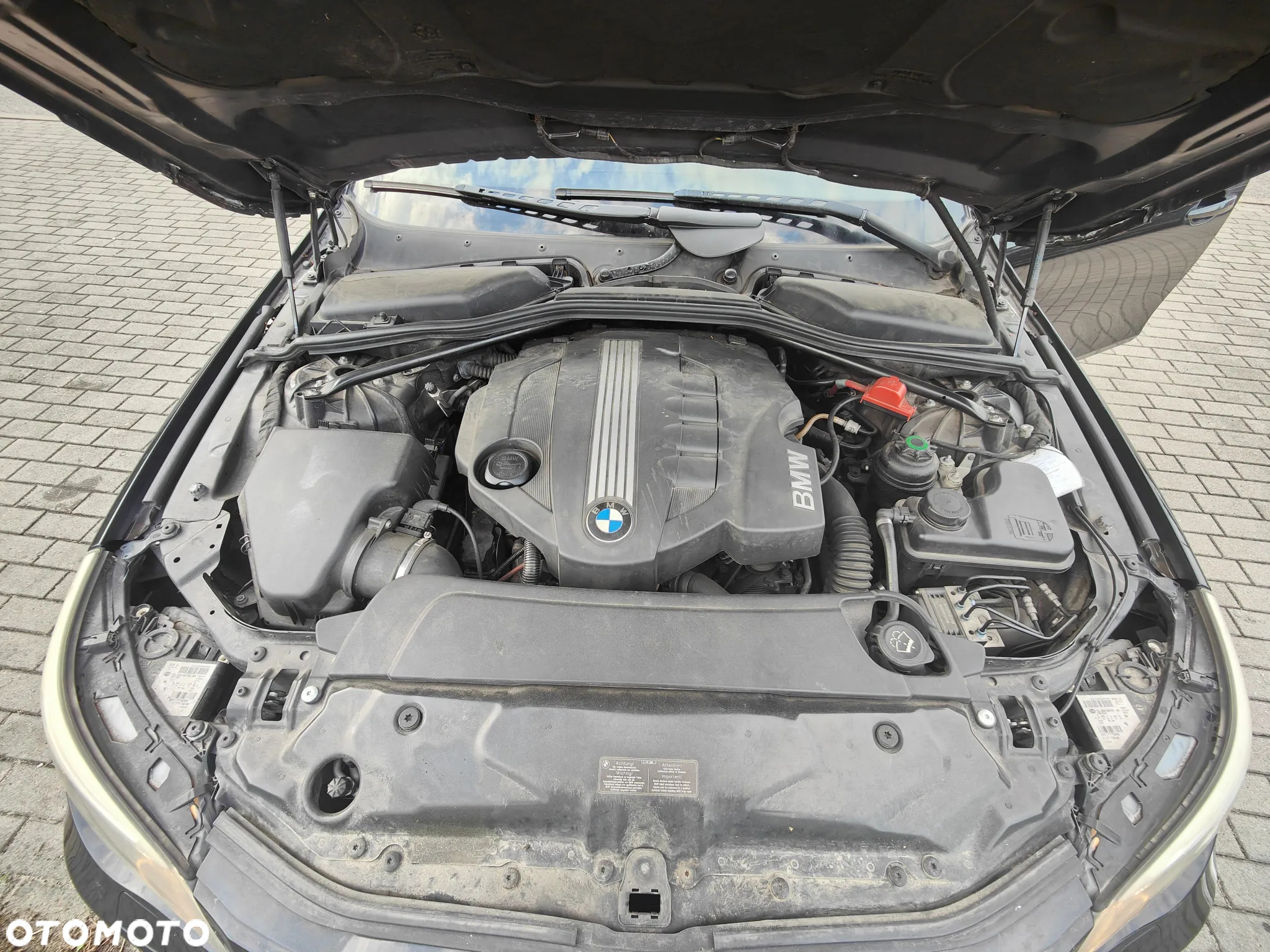 BMW Seria 5 520d Touring - 14