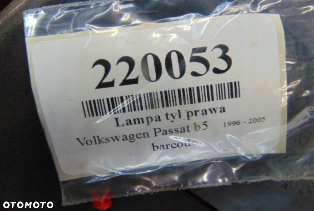 VOLKSWAGEN PASSAT B5 LAMPA TYLNA PRAWA STAN WIDOCZNY NA ZDJĘCIU - 8
