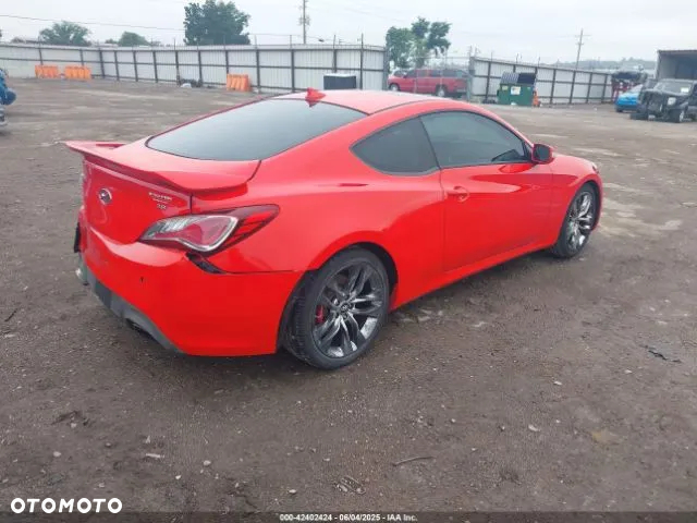 Hyundai Genesis Coupe 3.8 V6 Executive - 4