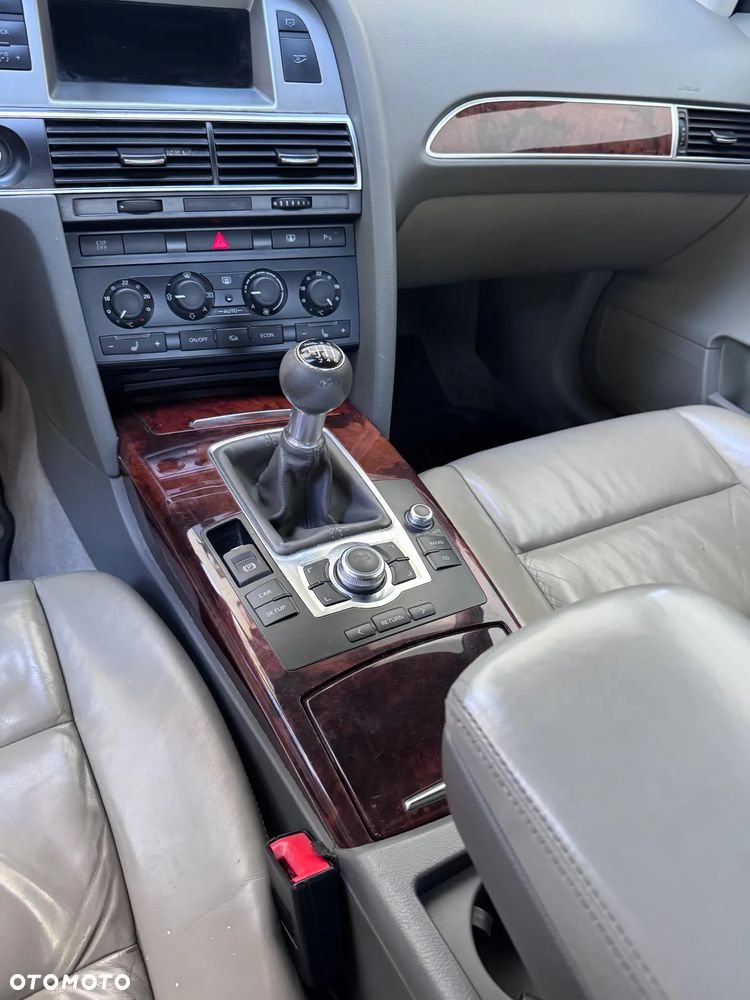 Audi A6 Limousine 2.4 - 20