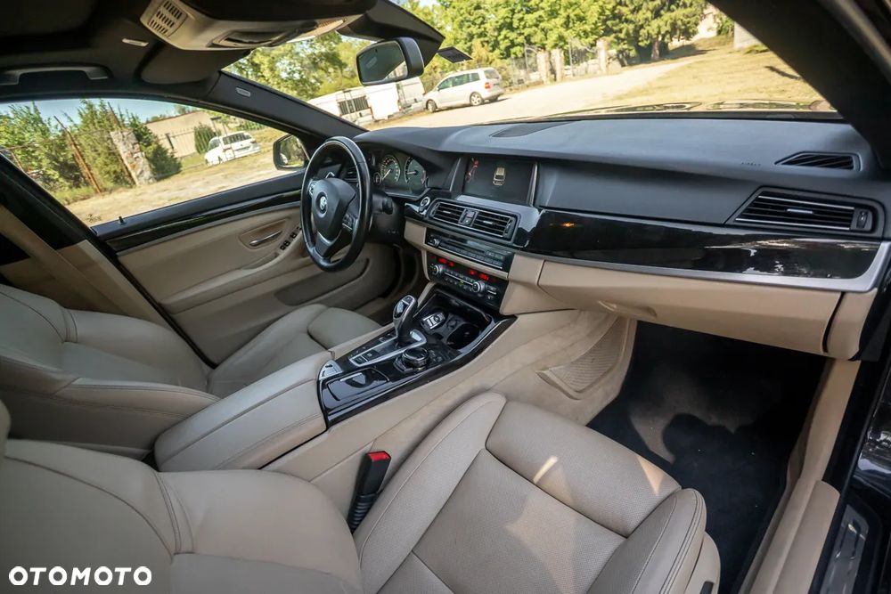 BMW Seria 5 530d xDrive Luxury Line - 20