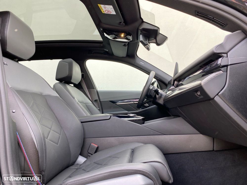 BMW 520 d Pack Desportivo M Pro - 18