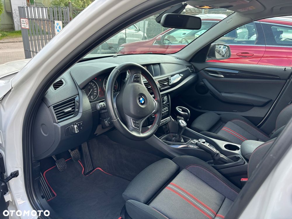 BMW X1 sDrive18d Sport Line - 31