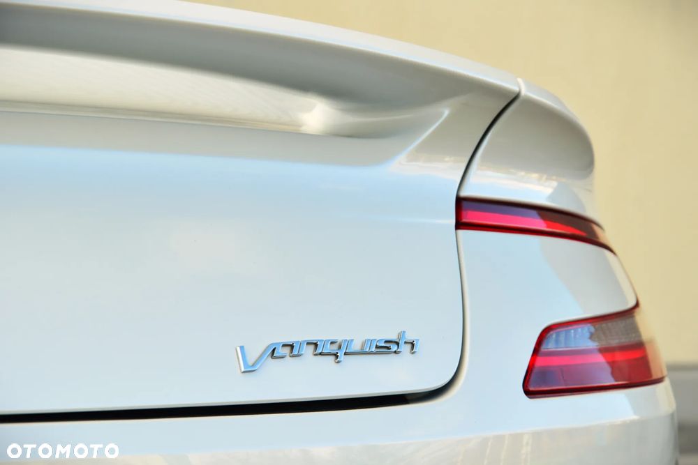 Aston Martin V12 Vanquish - 17