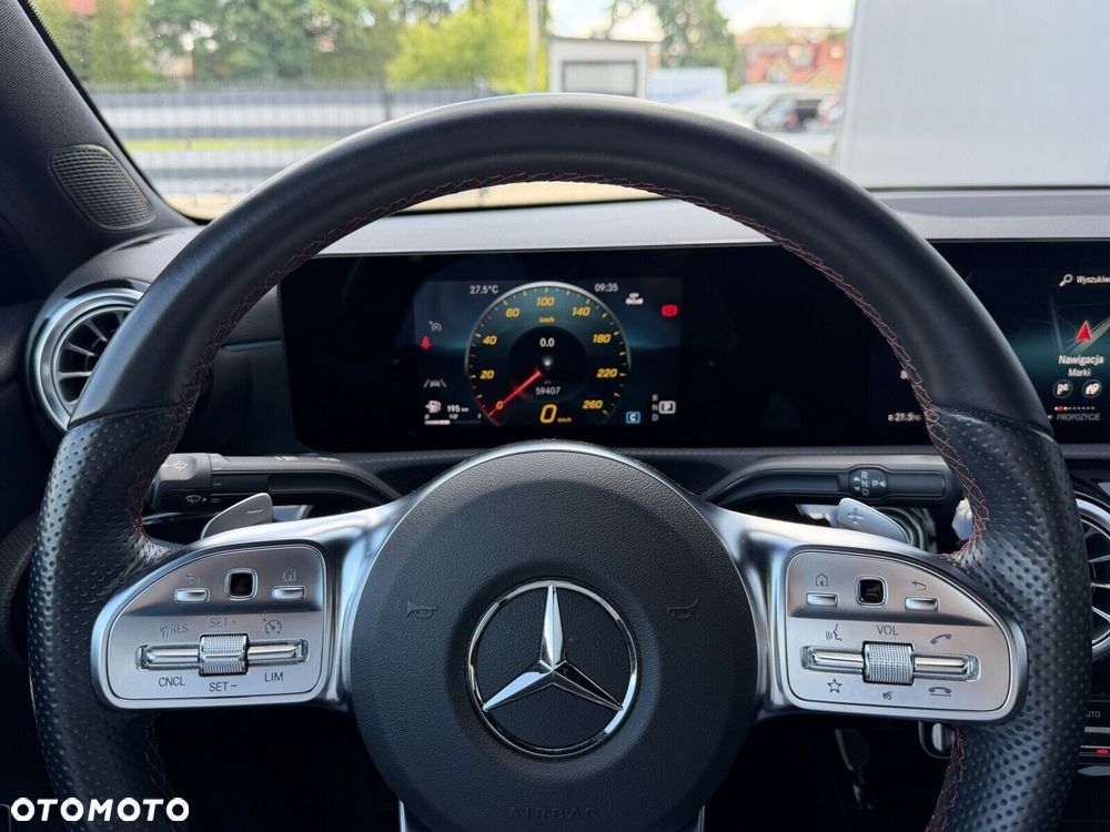 Mercedes-Benz Klasa A 180 AMG Line 7G-DCT - 25